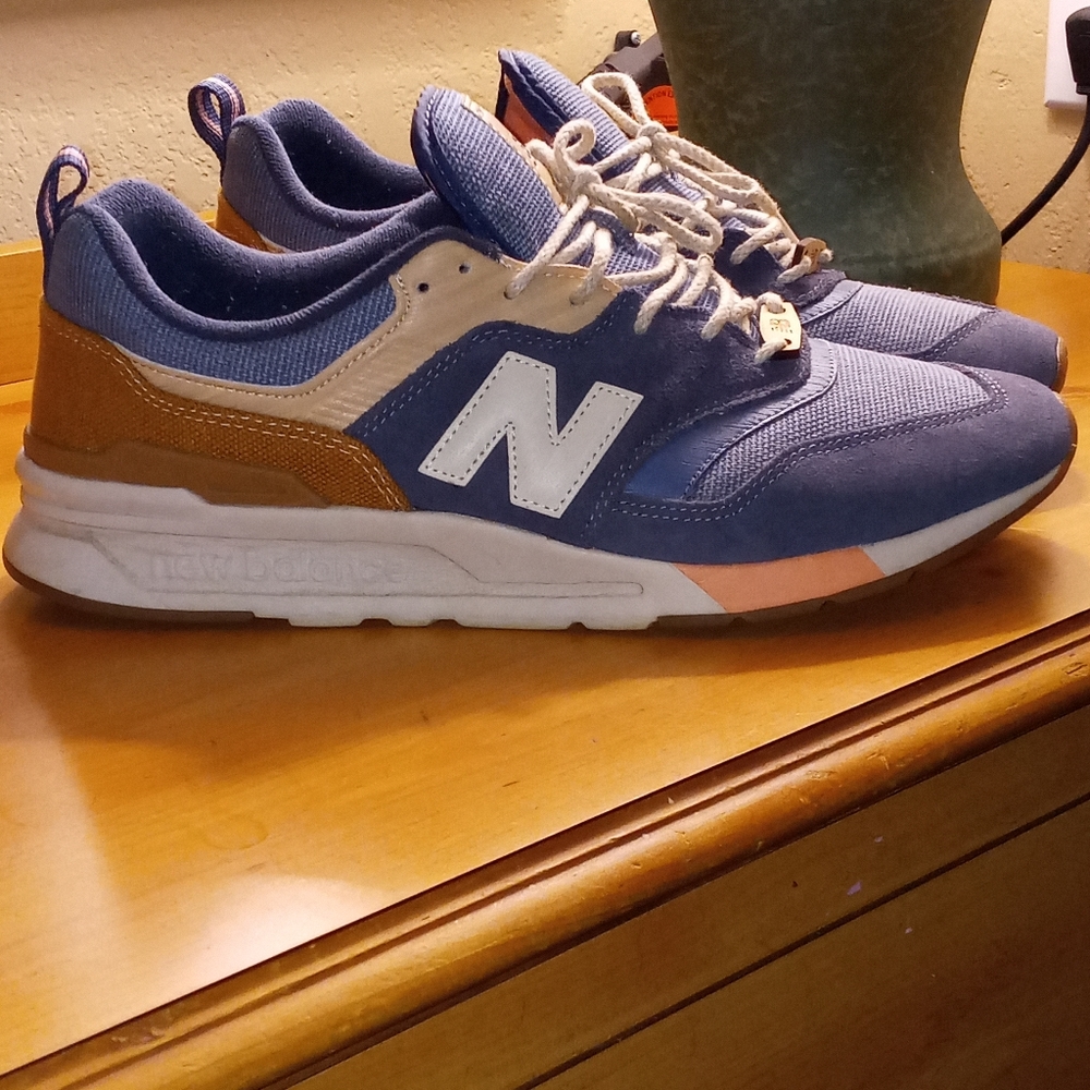 Blue suede New balance